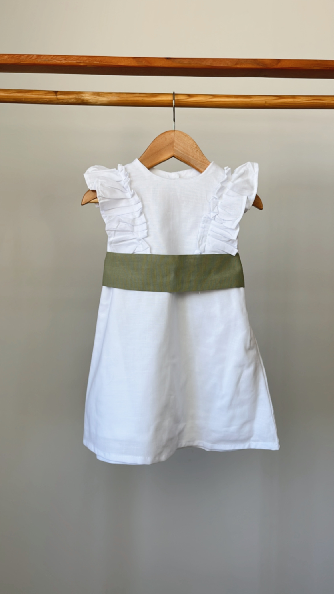 VESTIDO CISNE CON FAJIN (NIÑA)