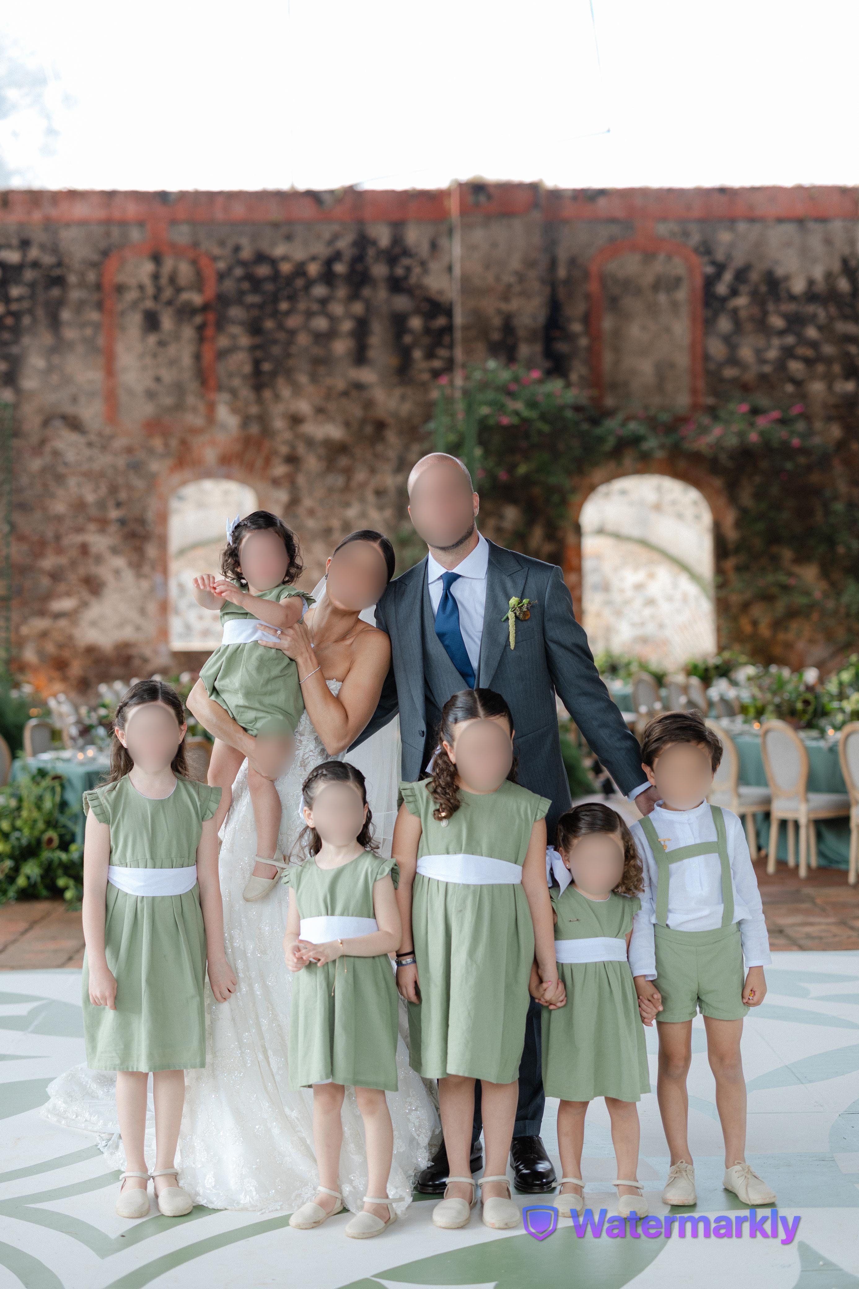 Imagen de la idea: VESTIDOS SIN MANGA CON OLAN 